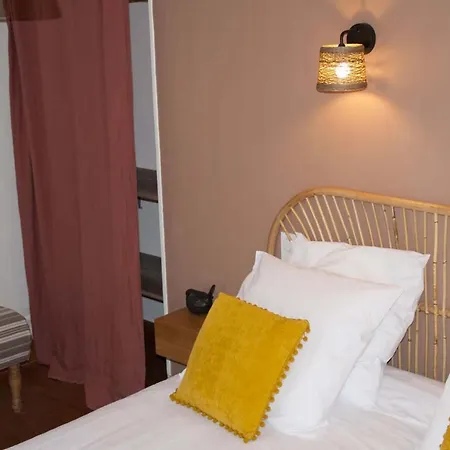 Bed & Breakfast La Maison Des Tilleuls 3*