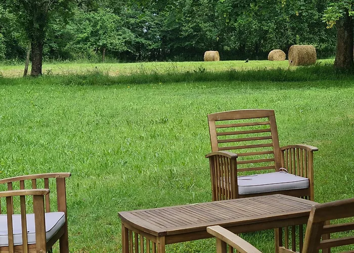 La Maison Des Tilleuls Bed & Breakfast 3*